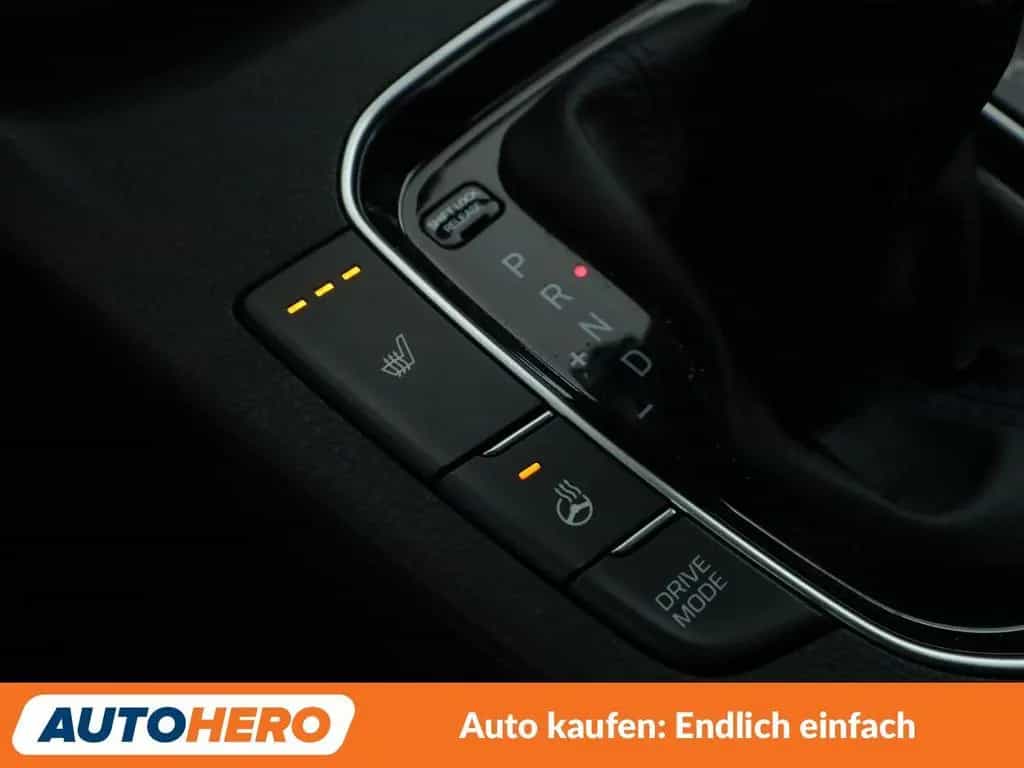 Hyundai i30 1.4 TDGI Passion + Aut*NAVI*LED*TEMPO*CAM* 02/2018-photo-25