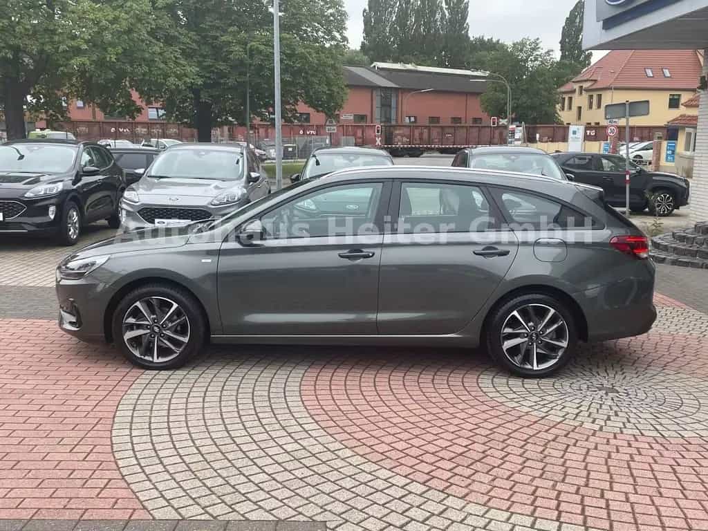 Hyundai i30 1.5 T-GDI Trend MHEV/ Automatik+Navi+Kamera 05/2024-photo-2