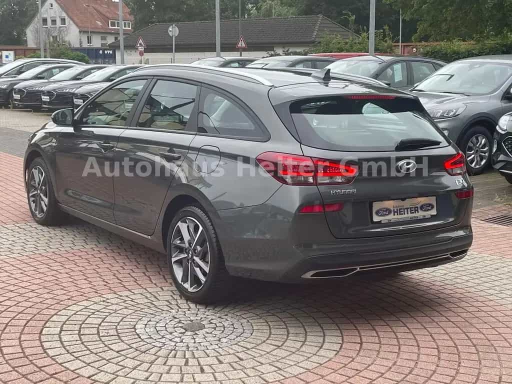 Hyundai i30 1.5 T-GDI Trend MHEV/ Automatik+Navi+Kamera 05/2024-photo-3