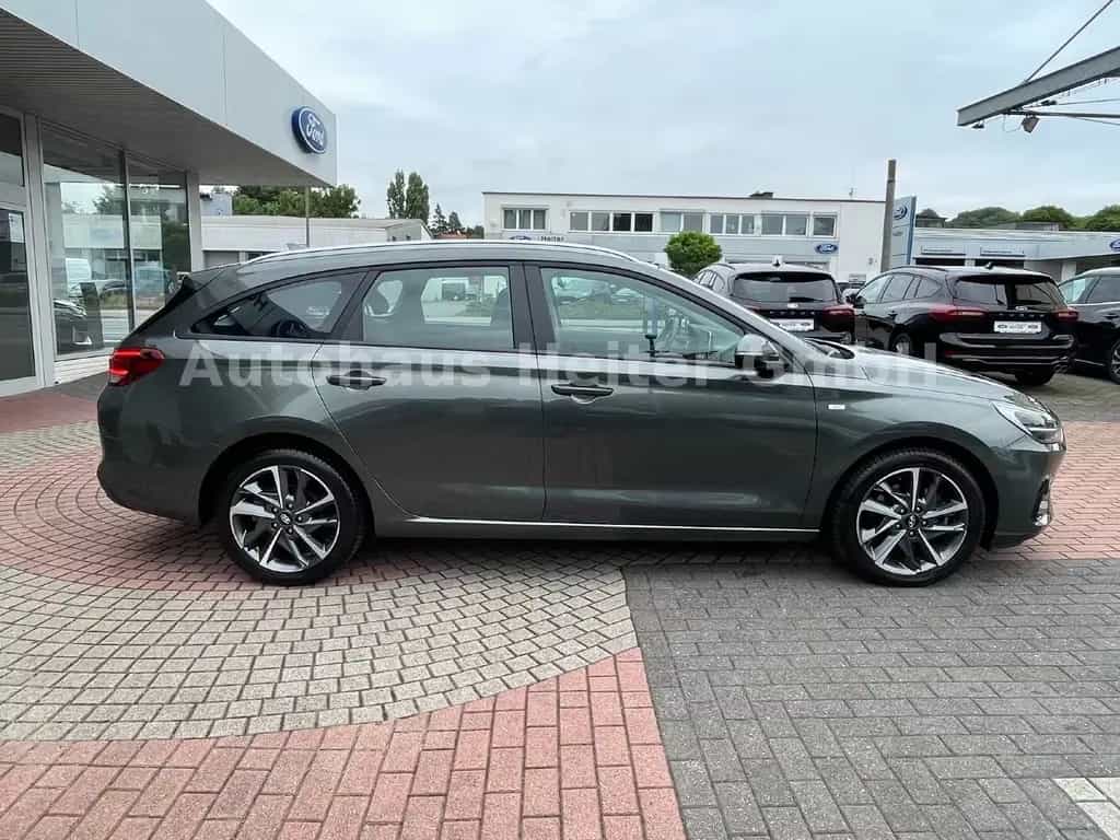 Hyundai i30 1.5 T-GDI Trend MHEV/ Automatik+Navi+Kamera 05/2024-photo-6