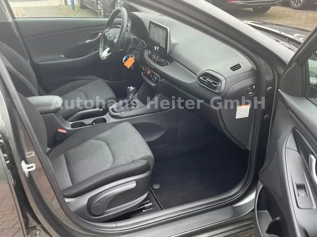 Hyundai i30 1.5 T-GDI Trend MHEV/ Automatik+Navi+Kamera 05/2024-photo-9