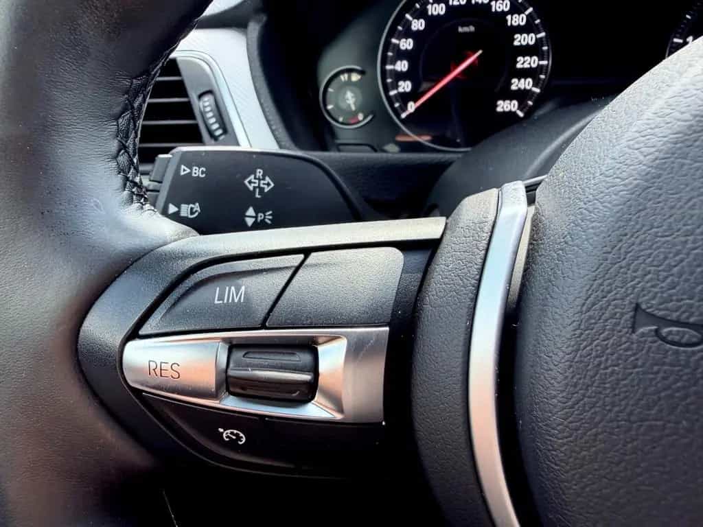 BMW 320 i Gran Turismo M Sport Paket /NAVI/LED/HUD/ 07/2018-photo-17