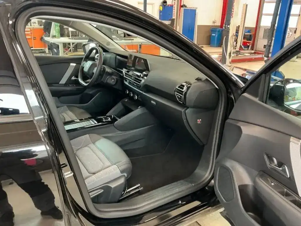 Citroën C4 Feel Pack 1.2 PureTech 130 Kamera Navi App 07/2023-photo-14