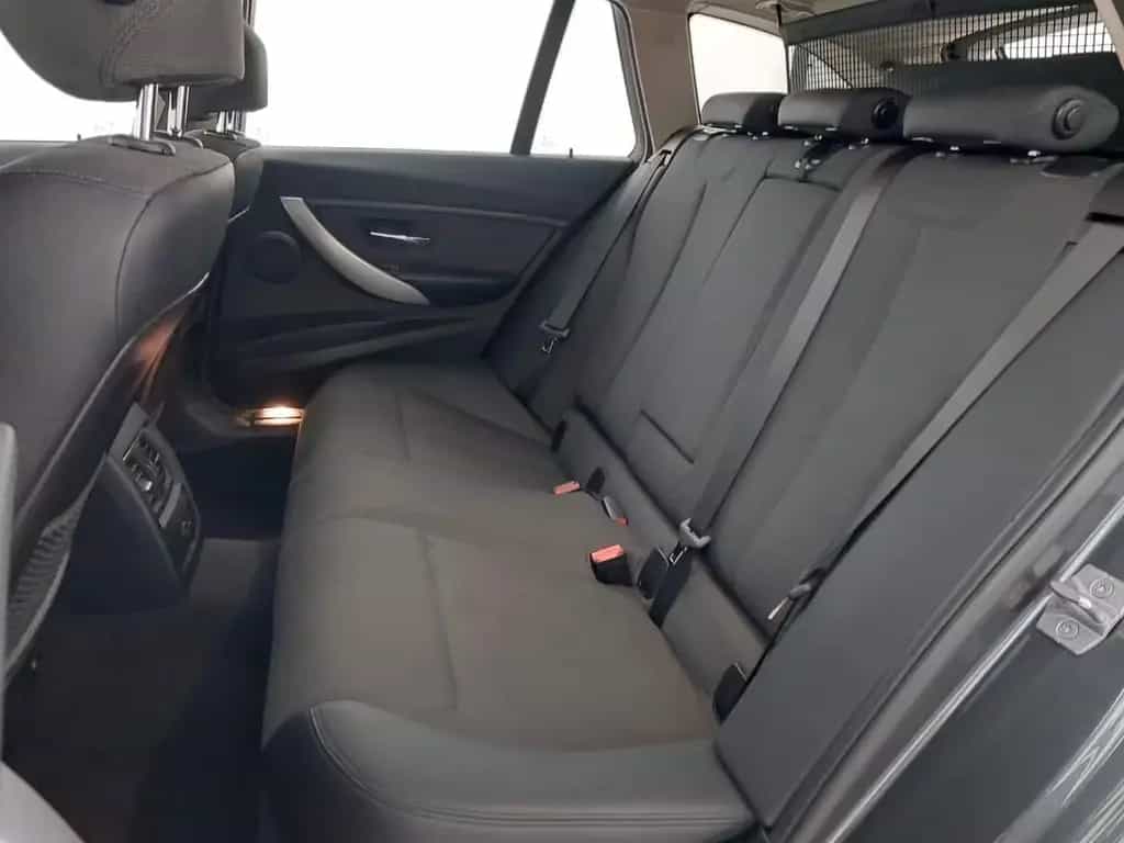 BMW 320 i Touring Steptronic PANO AHK LED LEDER NAV 02/2018-photo-13