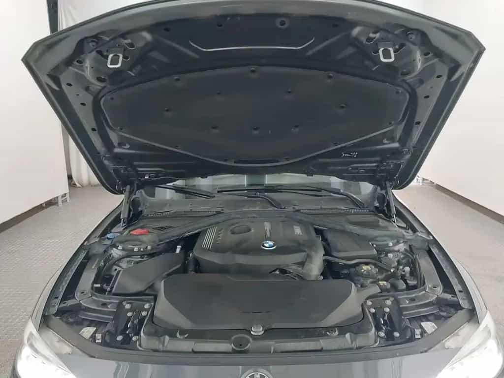 BMW 320 i Touring Steptronic PANO AHK LED LEDER NAV 02/2018-photo-19