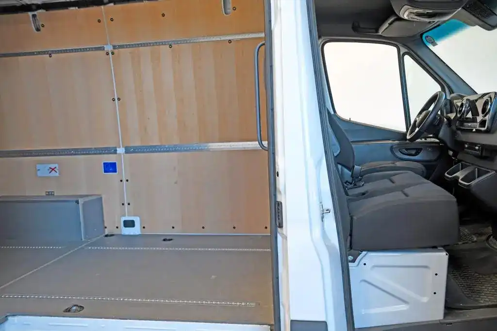 Mercedes-Benz Sprinter 317 CDI MR L2H2 Automatik Klima #T256 09/2024-photo-3