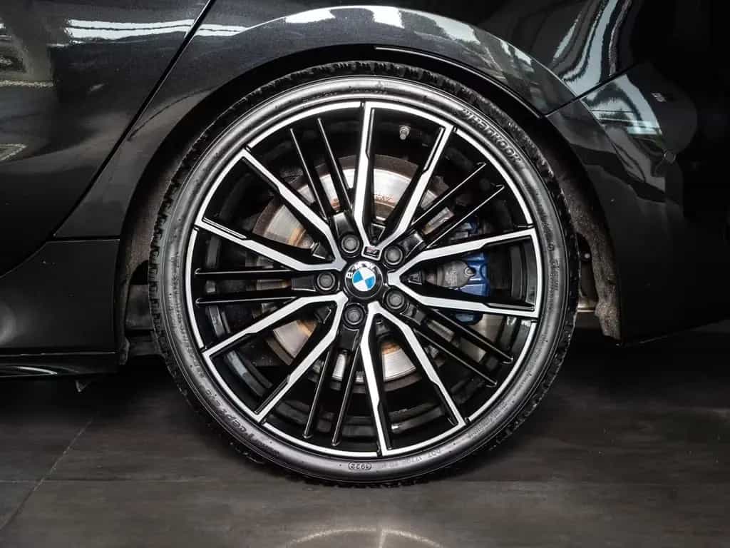 BMW M135 i xDrive *M-SITZ*H&K*REMUS* 12/2019-photo-3