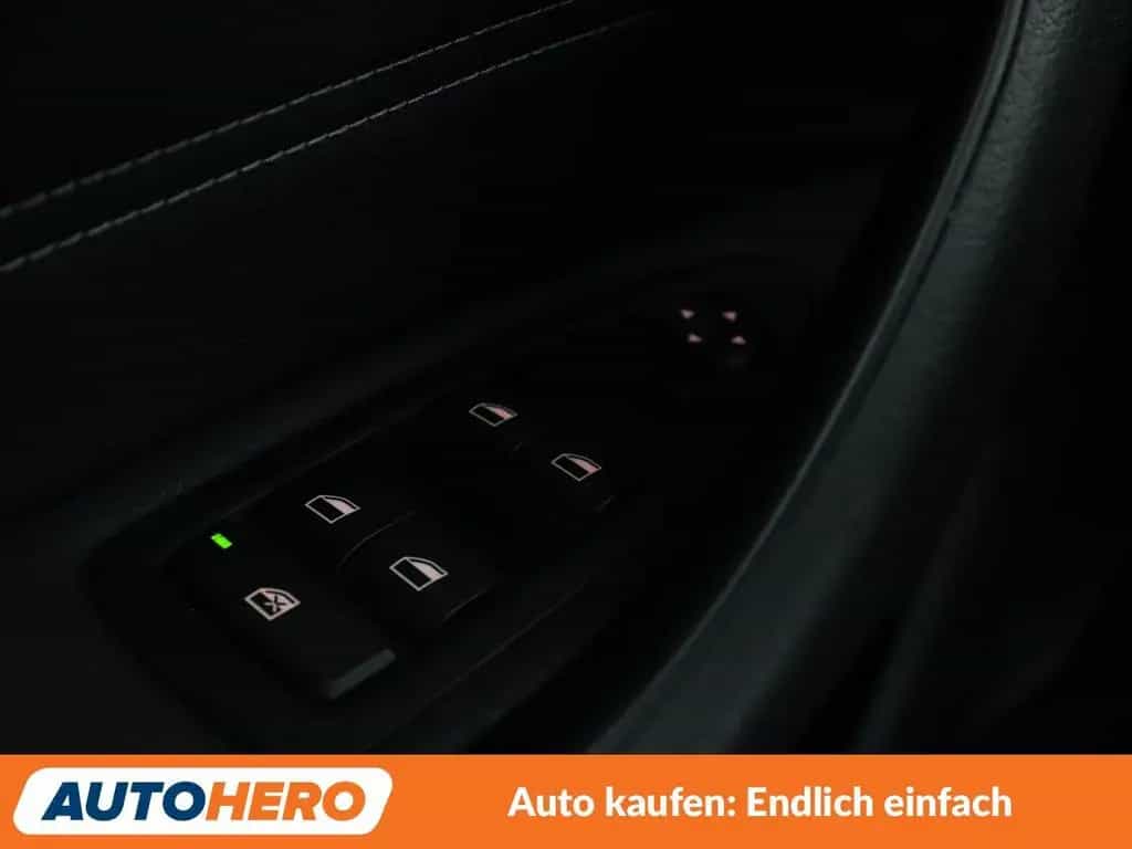 BMW X1 sDrive 20i Advantage Aut.*NAVI*TEMPO*PDC*SHZ* 04/2019-photo-26