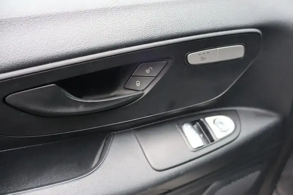 Mercedes-Benz Vito 114 CDI Lang 05/2023-photo-12