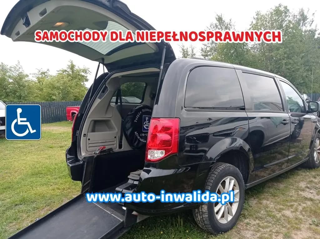Main__Slider__Photo:Chrysler Dodge Caravan Rolstoelvervoer Invalide auto 01/2014-0