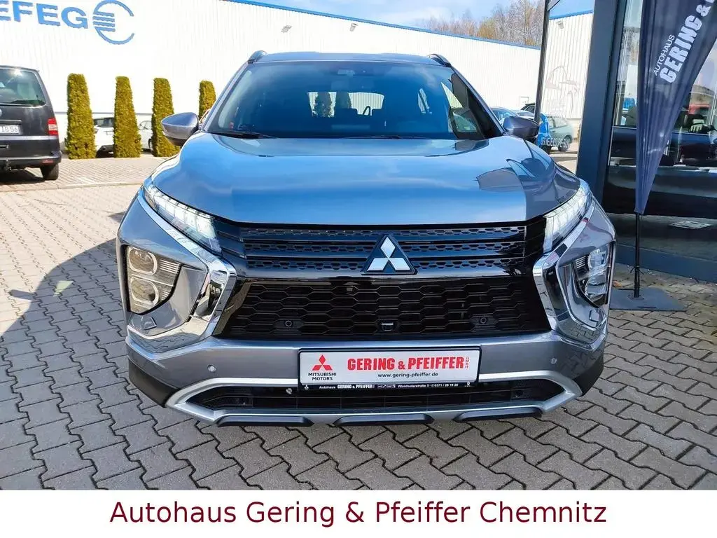 Main__Slider__Photo:Mitsubishi Eclipse Cross Plug-in-Hybrid PLUS 07/2022-1