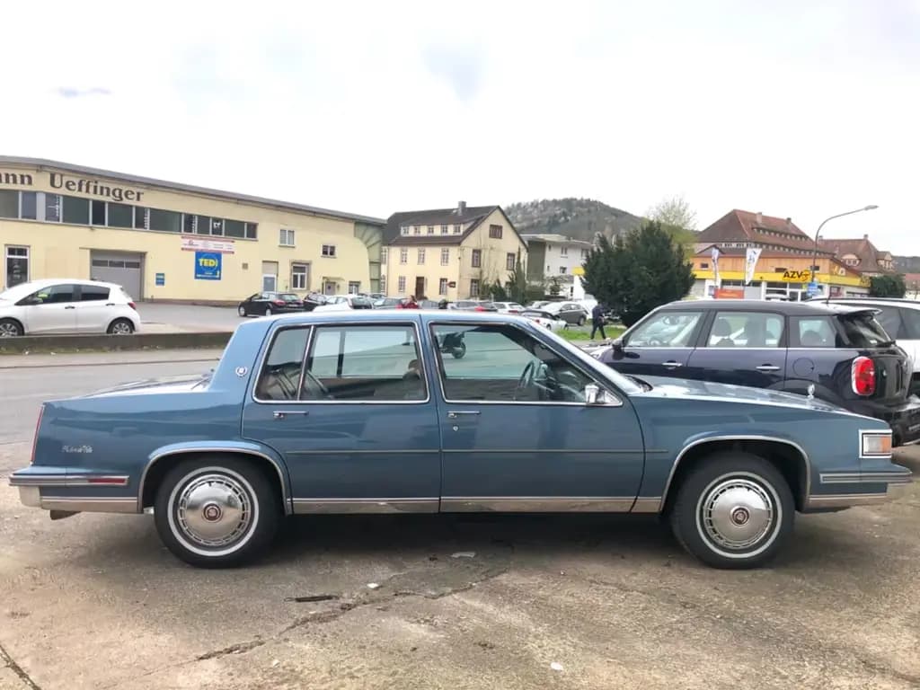 Main__Slider__Photo:Cadillac Deville 8* 4.1 L *H-Kennzeichen*Klima* 06/1986-0