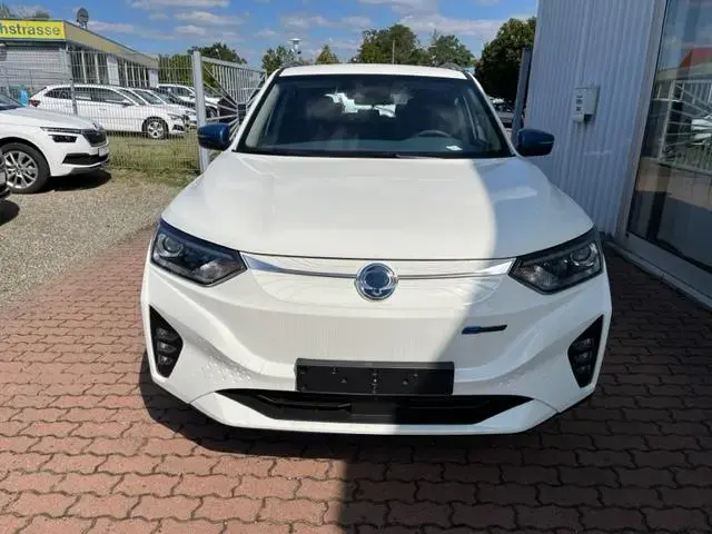Main__Slider__Photo:Ssangyong Korando eMOTION BRONZE +WÄRMEPUMPE+ 05/2024-1