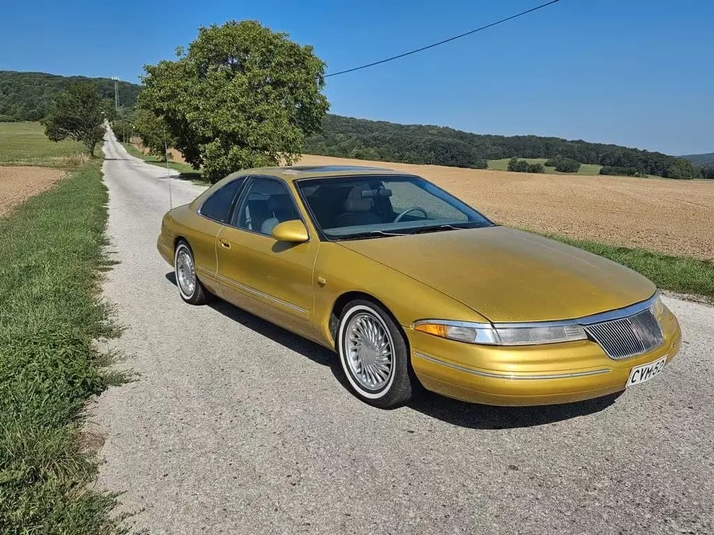 Main__Slider__Photo:Lincoln Mark VIII 4.6L 10/1993-0