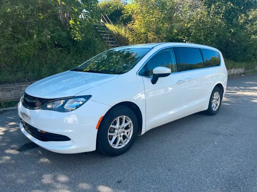 Main__Slider__Photo:Chrysler Pacifica 3.6 Aut. 7 seats 09/2017-0