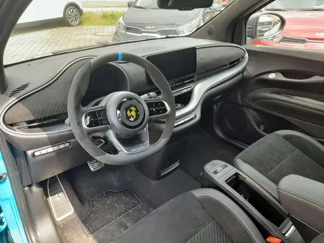 Main__Slider__Photo:Abarth 500C Cabrio Scorpione-/Winter-Paket Schalensitze 01/2024-1