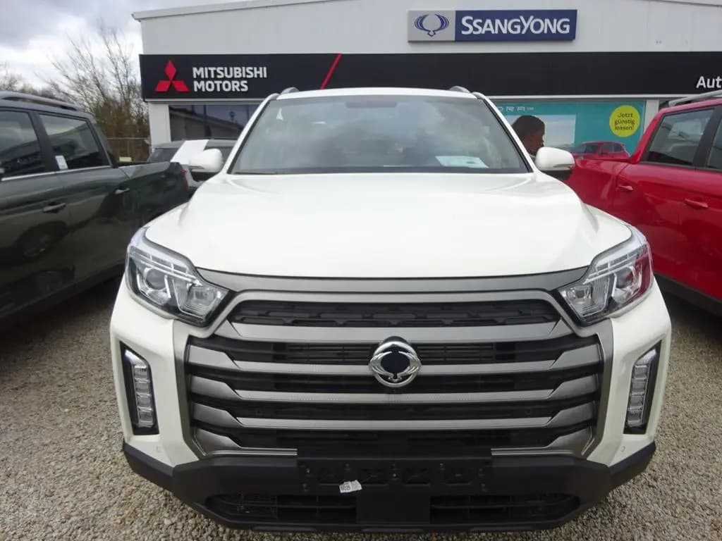 Main__Slider__Photo:KGM SsangYong Musso Grand 2.2D Sapphire AT 4WD Safet 01/2025-0