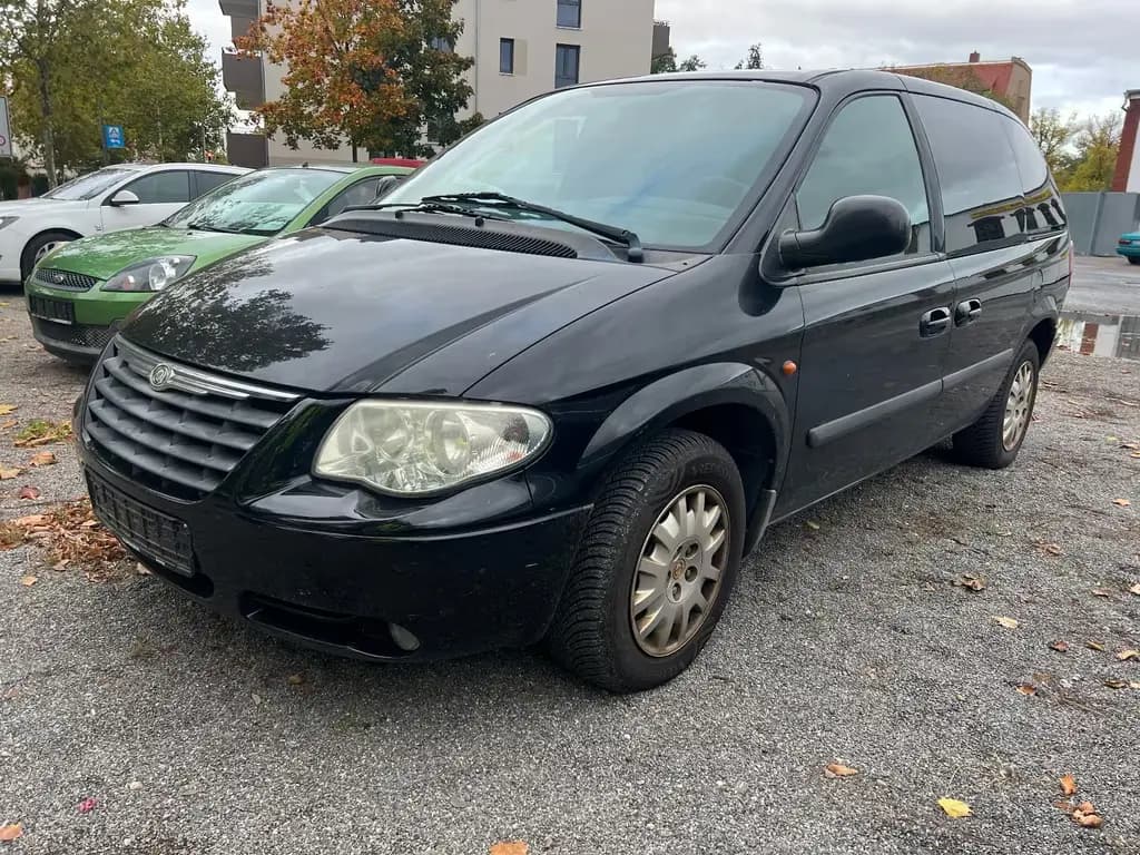 Main__Slider__Photo:Chrysler Voyager 2.8 CRD SE 12/2006-0