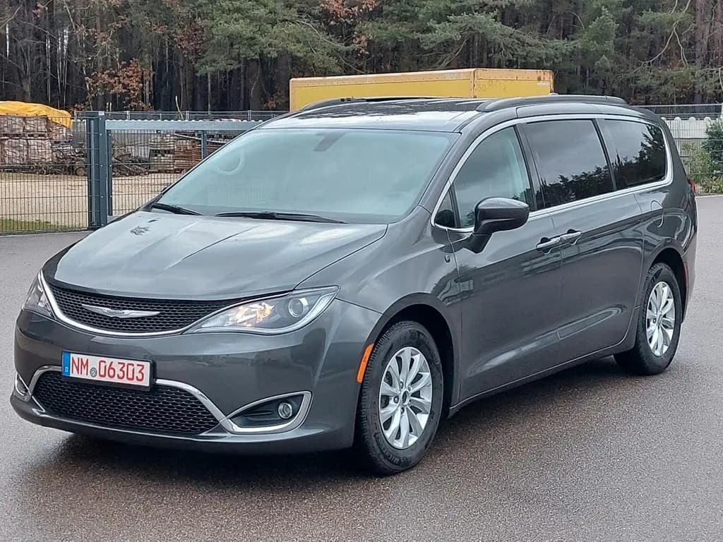 Main__Slider__Photo:Chrysler Pacifica 3.6 V6 - LEDER - NAVI - 7*Sitzer 07/2017-0