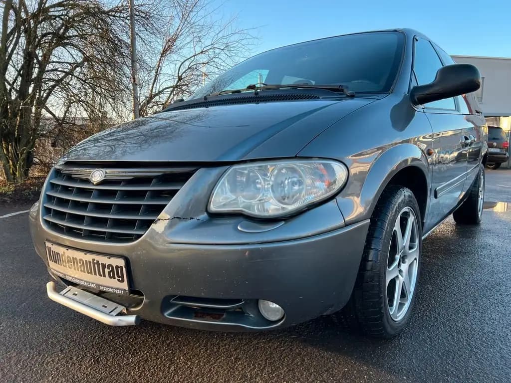 Main__Slider__Photo:Chrysler Voyager 2.8 CRD Grand Voyager *bevorzugt Export* 07/2004-0