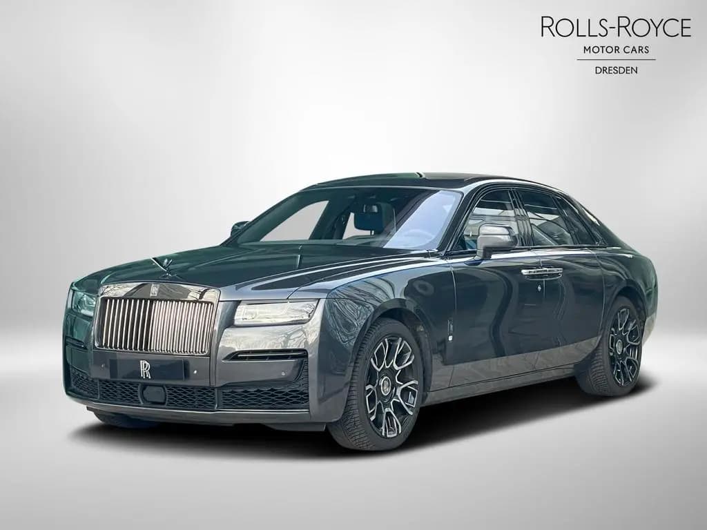 Main__Slider__Photo:Rolls-Royce Ghost Bespoke, Black Badge 06/2022-0