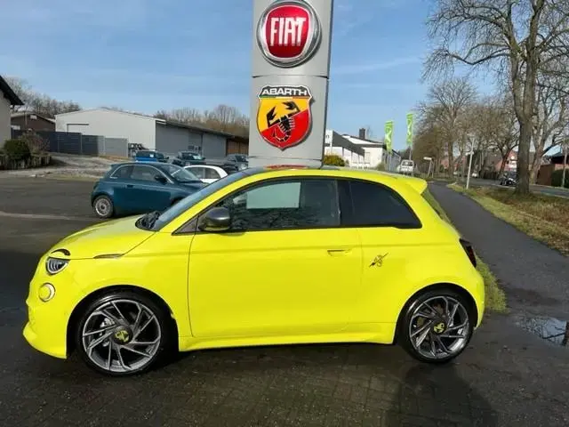 Main__Slider__Photo:Abarth 500 e Scorpionissima 02/2024-1