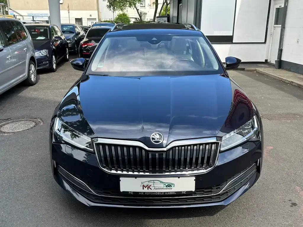 Main__Slider__Photo:Skoda Superb Combi L&K 4x4 Leder/ Standhzng/ AHK/ Pano 04/2020-1