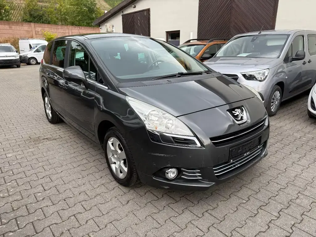 Main__Slider__Photo:Peugeot 5008 1.6 155 THP Automatik 7-Sitze Hu/Insp Neu 07/2011-1