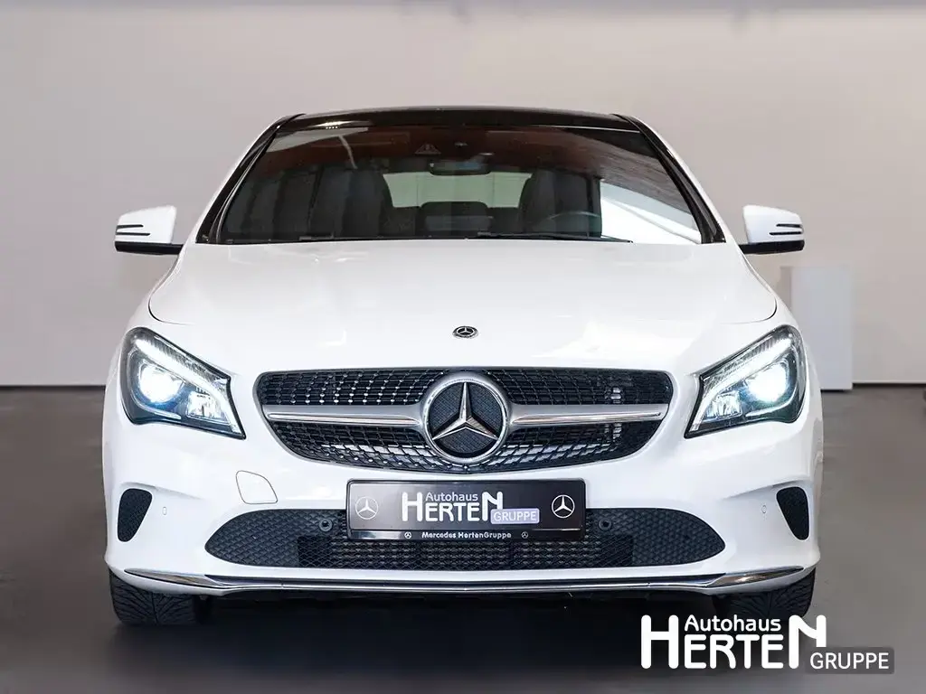 Main__Slider__Photo:Mercedes-Benz CLA 200 Shooting Brake CLA 200 SB Urban+PANORAMA-SD+LED+NAVI+LM 18" 09/2019-1