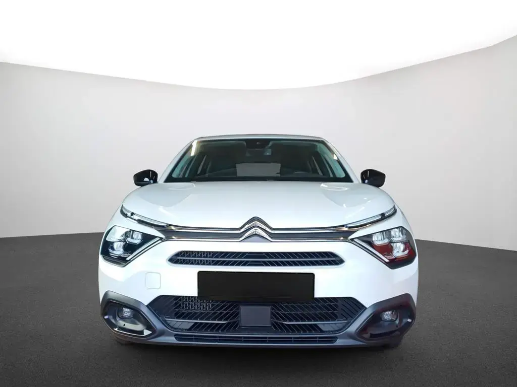 Main__Slider__Photo:Citroën C4 PureTech 130 S&S Plus 03/2024-1