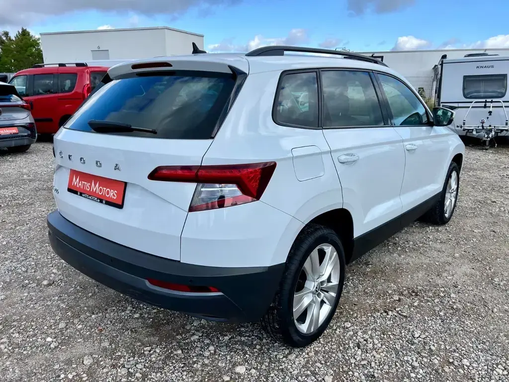 Main__Slider__Photo:Skoda Karoq 1.5 TSI Style KLIMAAUT NAVI SHZ PDC CARPLA 05/2021-1