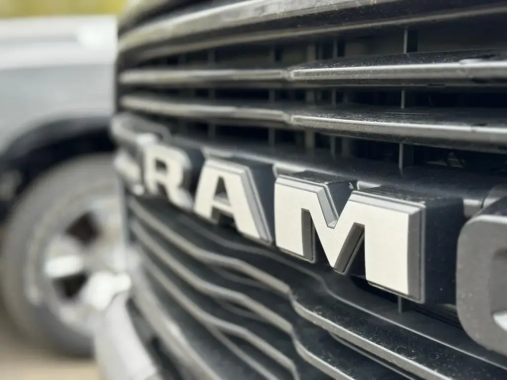 Main__Slider__Photo:Dodge RAM 1500 Bighorn + LED +Longbed 6`4" 07/2021-1