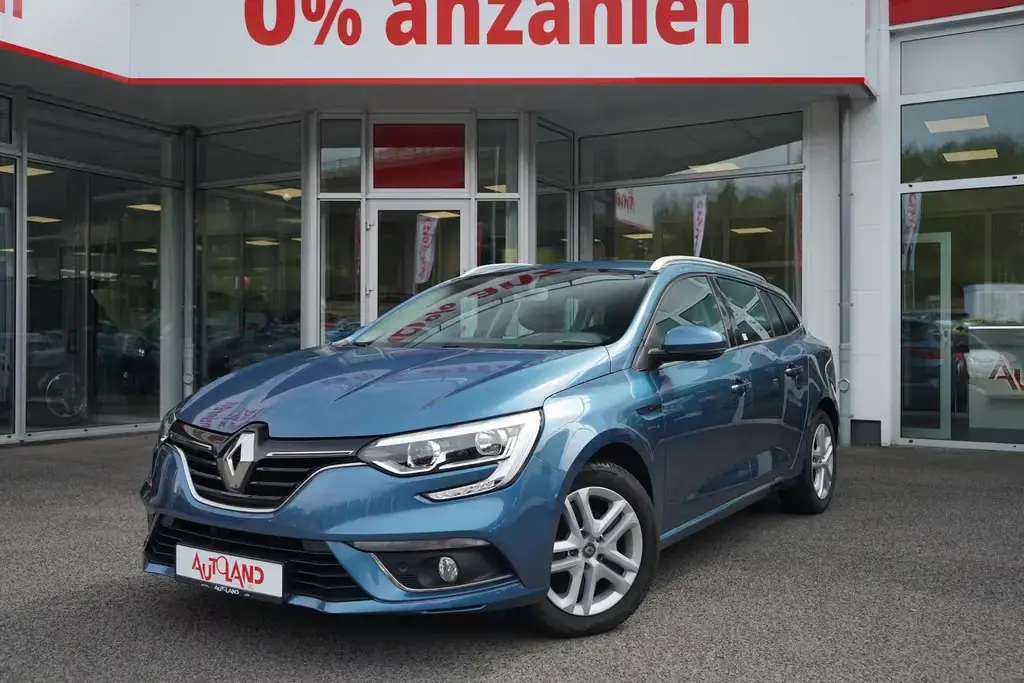 Main__Slider__Photo:Renault Megane Grandtour 1.3 TCE Klimaaut. Navi Tempomat 05/2019-1