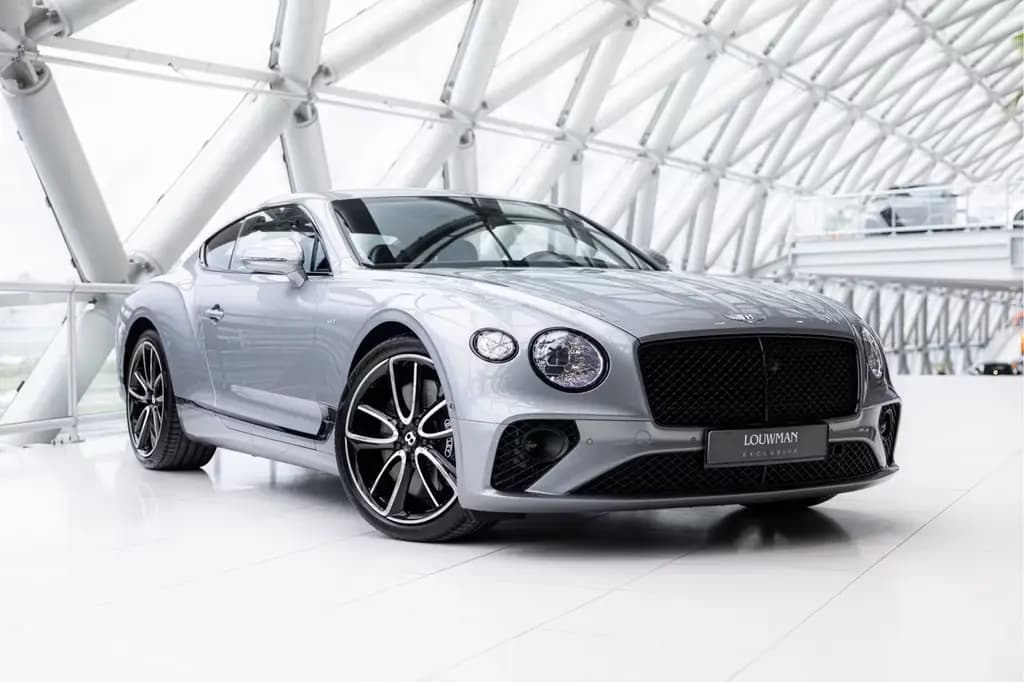 Main__Slider__Photo:Bentley Continental GT V8 | Rotating display | Mulliner 06/2022-0