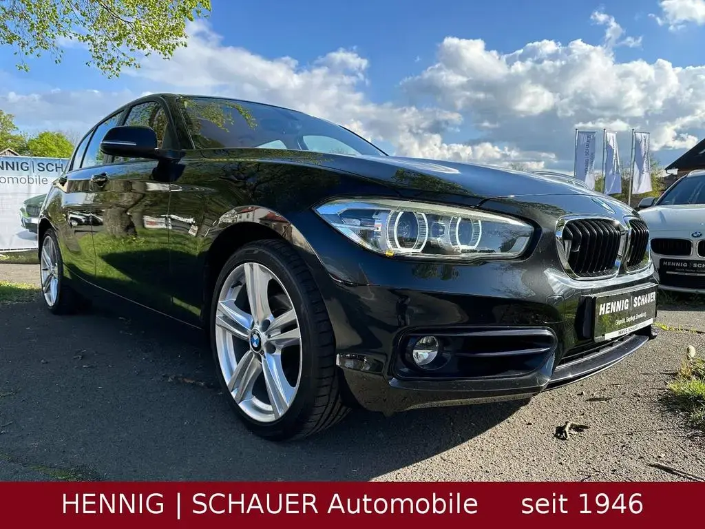 Main__Slider__Photo:BMW 118 d limo Sport Line | LED | 18" | Navi | Leder 02/2019-1