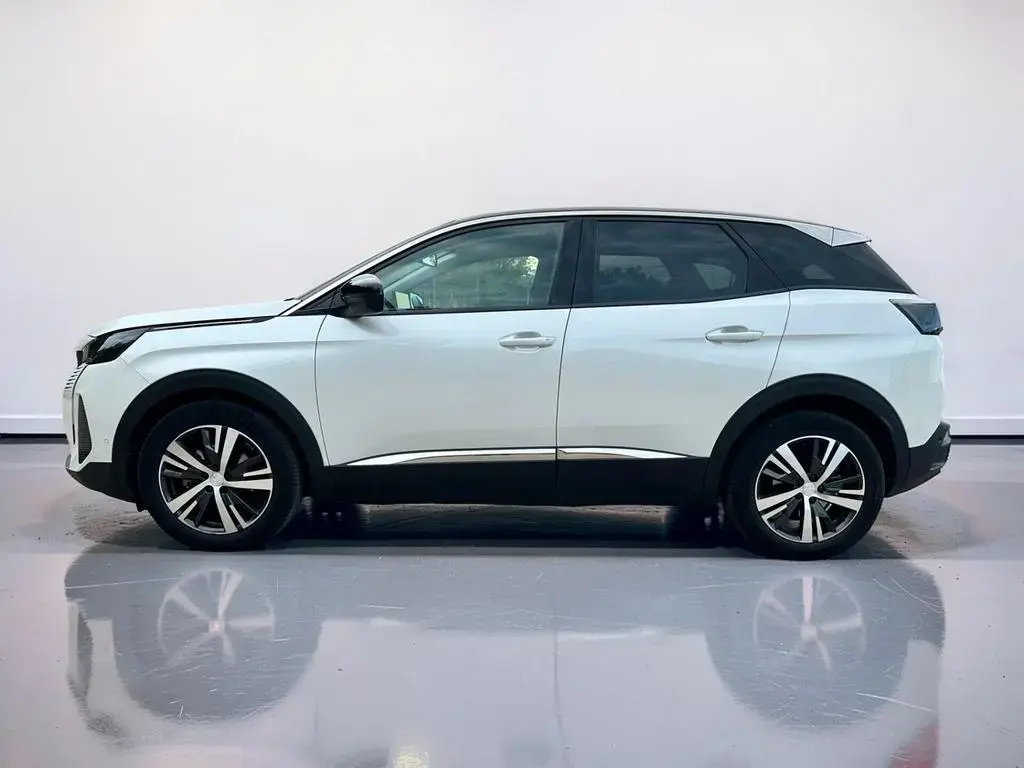Main__Slider__Photo:Peugeot 3008 BlueHDi 130 S&S Allure Pack 04/2022-1