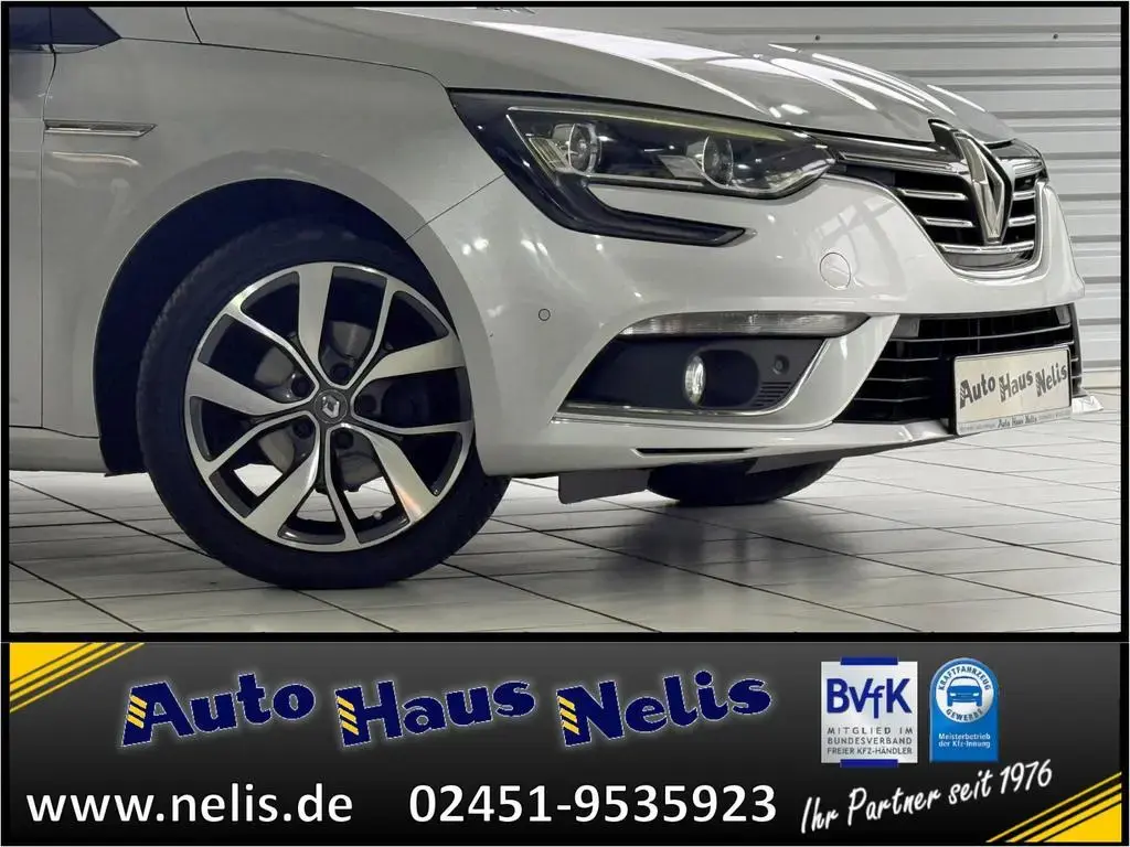 Main__Slider__Photo:Renault Megane Grandtour 1,2 TCe 130 BOSE-Edition DAB Ke 11/2016-1