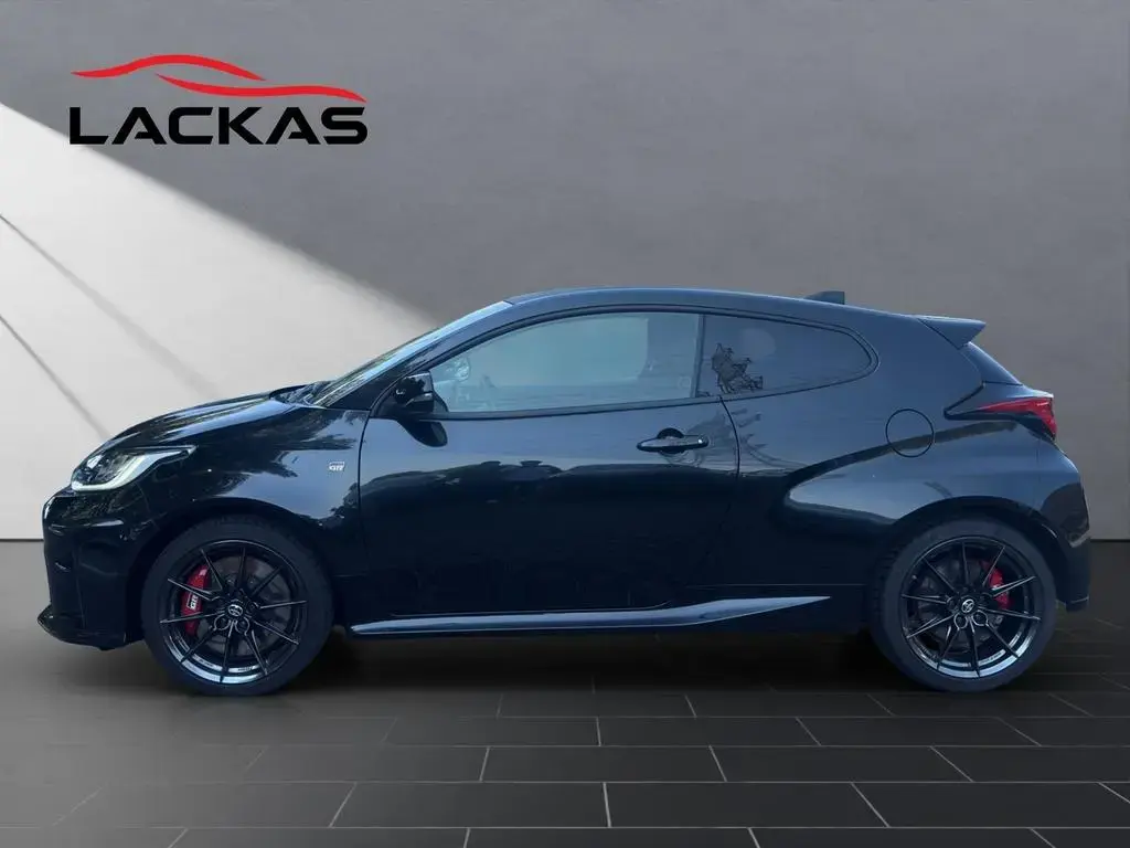 Main__Slider__Photo:Toyota Yaris GR Performace-Paket 11 Jahren Garantie 05/2022-1