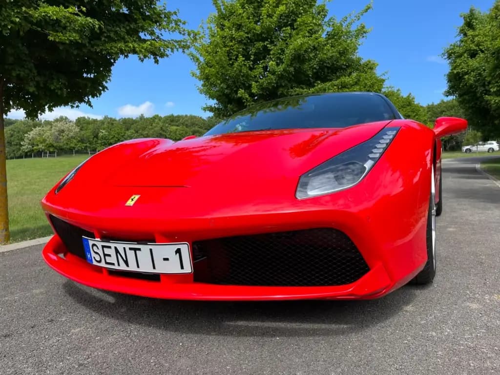 Main__Slider__Photo:Ferrari 488 GTB 10/2015-0