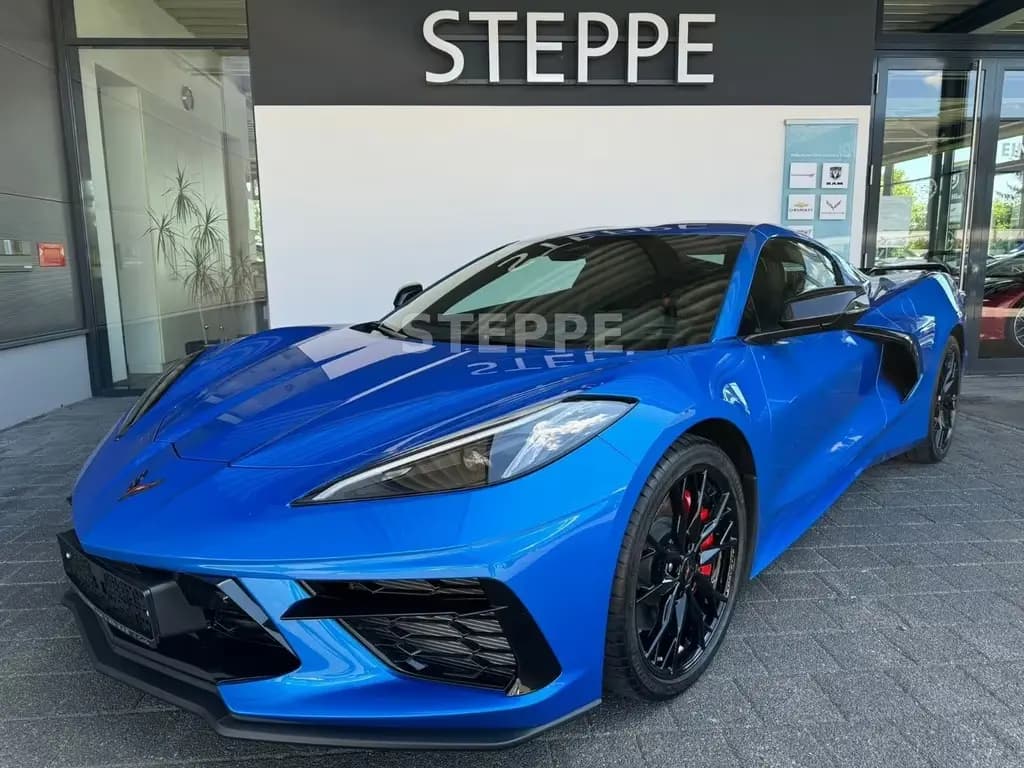 Main__Slider__Photo:Corvette C8 Stingray Coupe 6,2 V8 3LT Europamodell STEPPE 08/2025-0