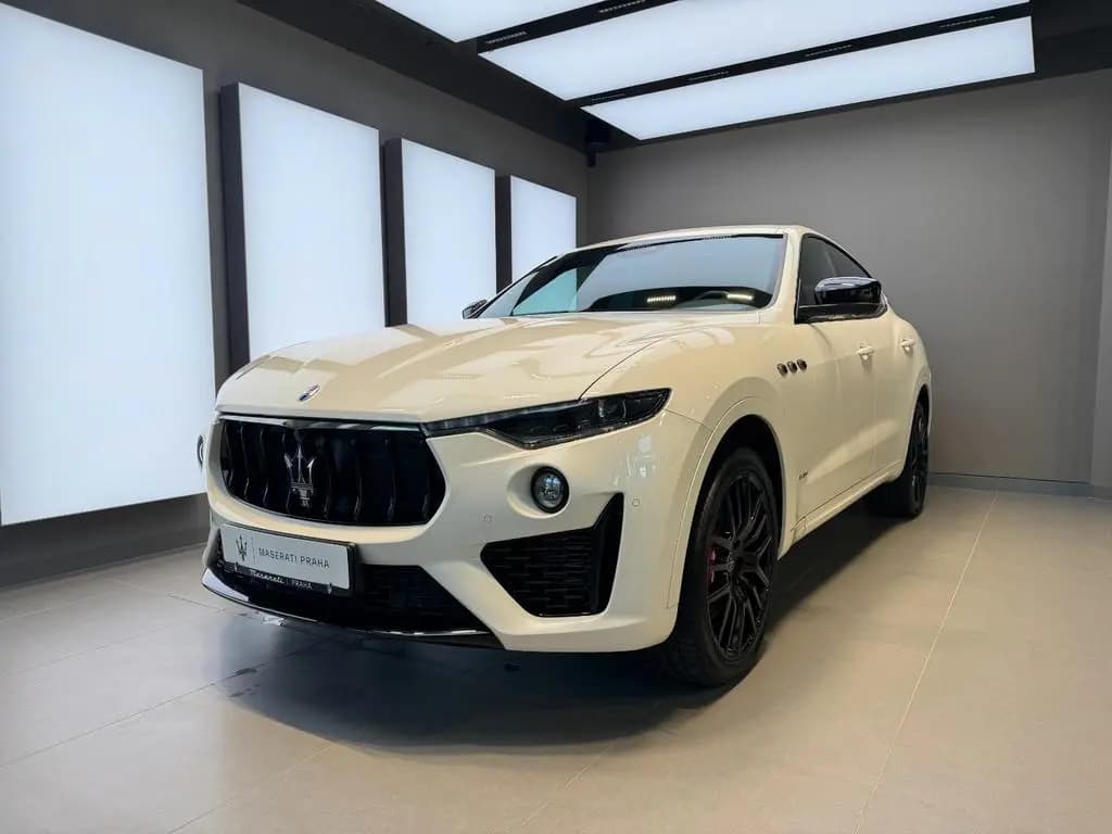 Main__Slider__Photo:Maserati Levante GranSport S 12/2019-0