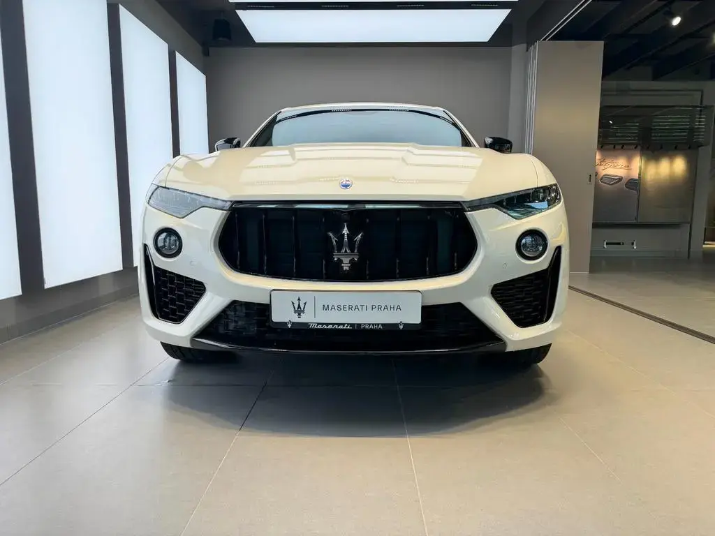 Main__Slider__Photo:Maserati Levante GranSport S 12/2019-1