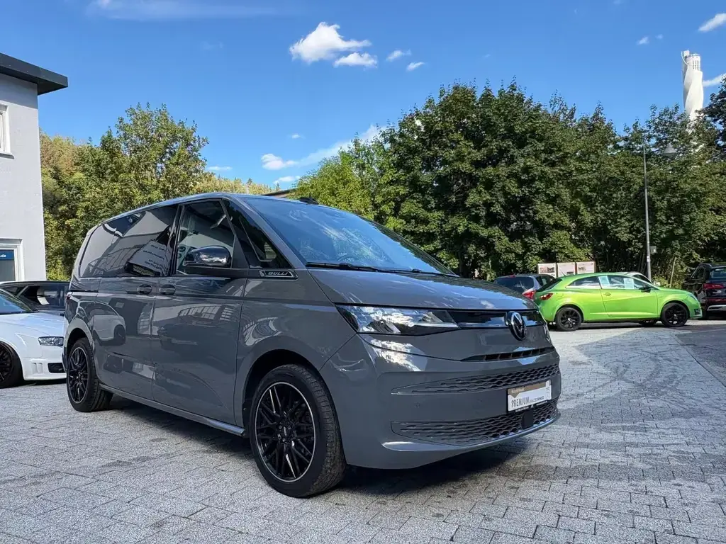 Main__Slider__Photo:Volkswagen T7 Multivan 2.0 TDI KAMERA LED SITZHEIZUNG GRA 09/2022-1