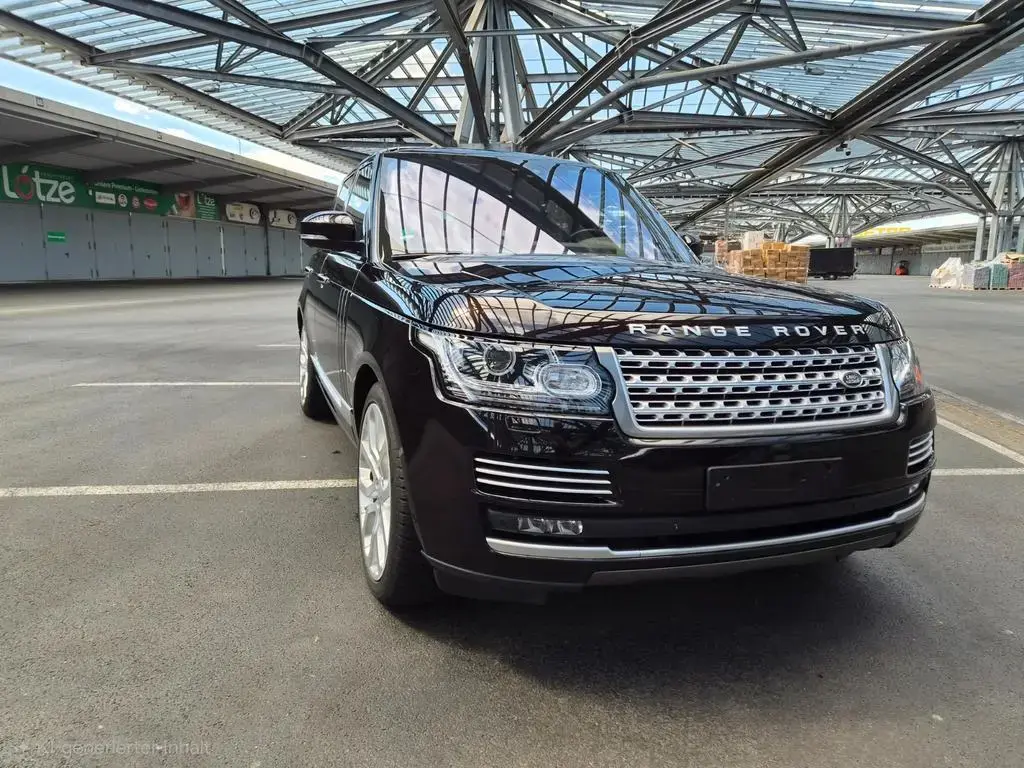 Main__Slider__Photo:Land Rover Range Rover Autobiography PANO AHK SVR Color 07/2017-1
