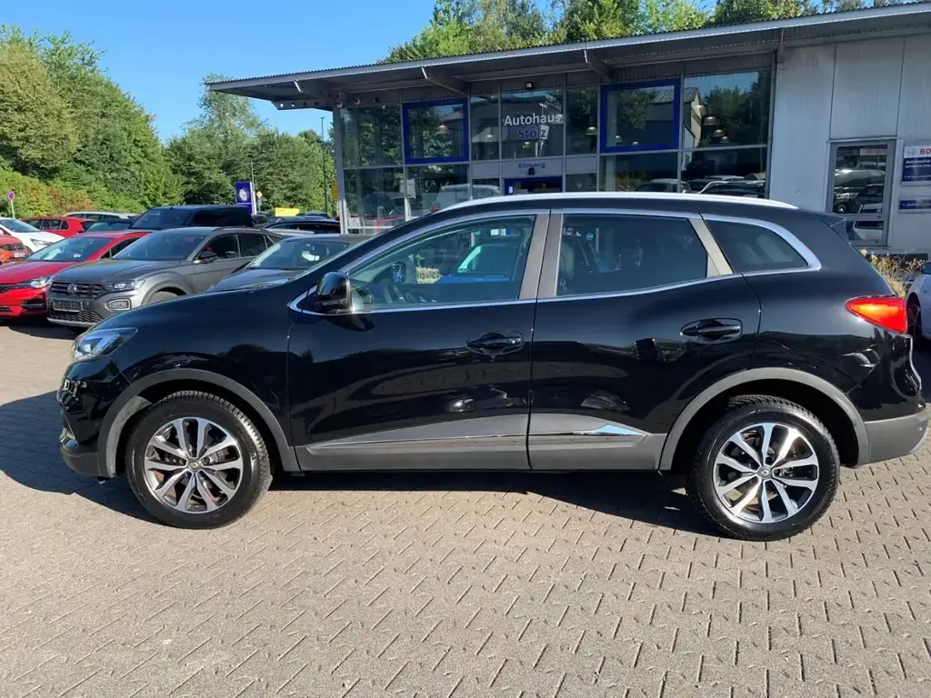 Main__Slider__Photo:Renault Kadjar Intens Panorama Navi LED Apple CarPlay An 06/2021-1