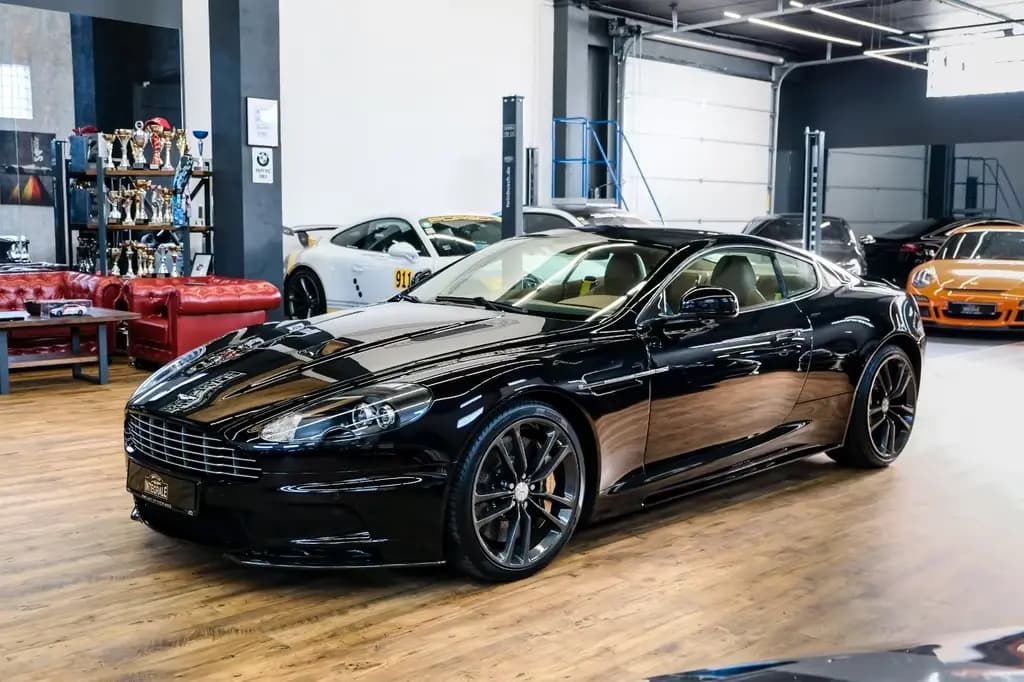 Main__Slider__Photo:Aston Martin DBS 6.0 V12 1 of 378 01/2012-0