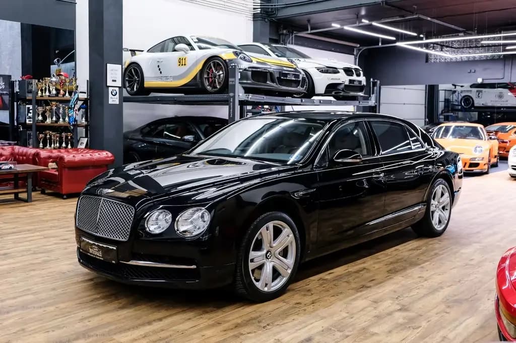 Main__Slider__Photo:Bentley Continental Flying Spur W12 11/2014-0