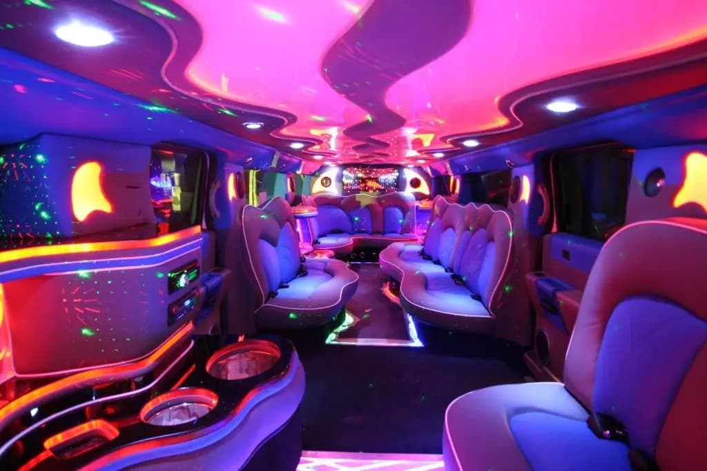 Main__Slider__Photo:Hummer H2 Stretchlimousine - 3-Achsen - Super-Stretch 07/2003-0