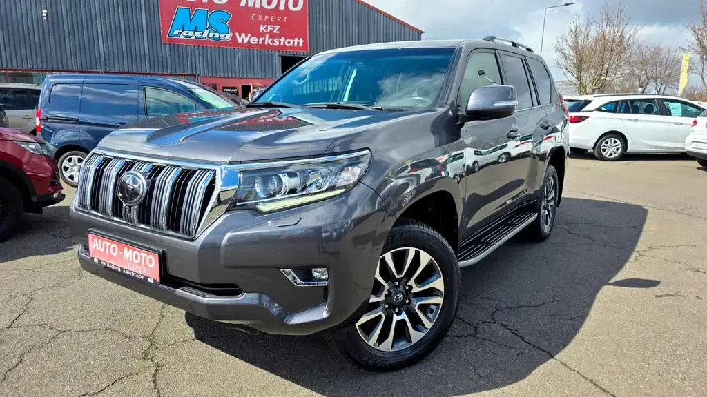 Main__Slider__Photo:Toyota Land Cruiser Executive LED/Schiebed./Leder/Navi 12/2017-1