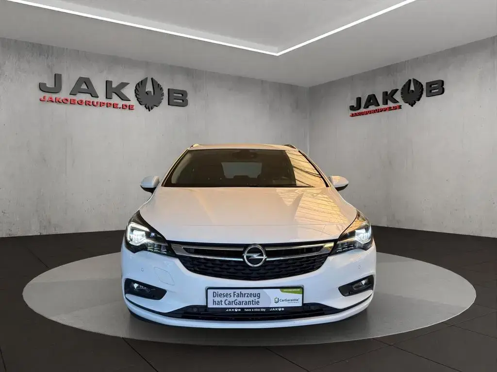 Main__Slider__Photo:Opel Astra K Sports Tourer ON +Lenkradheizung+Navi 02/2018-1